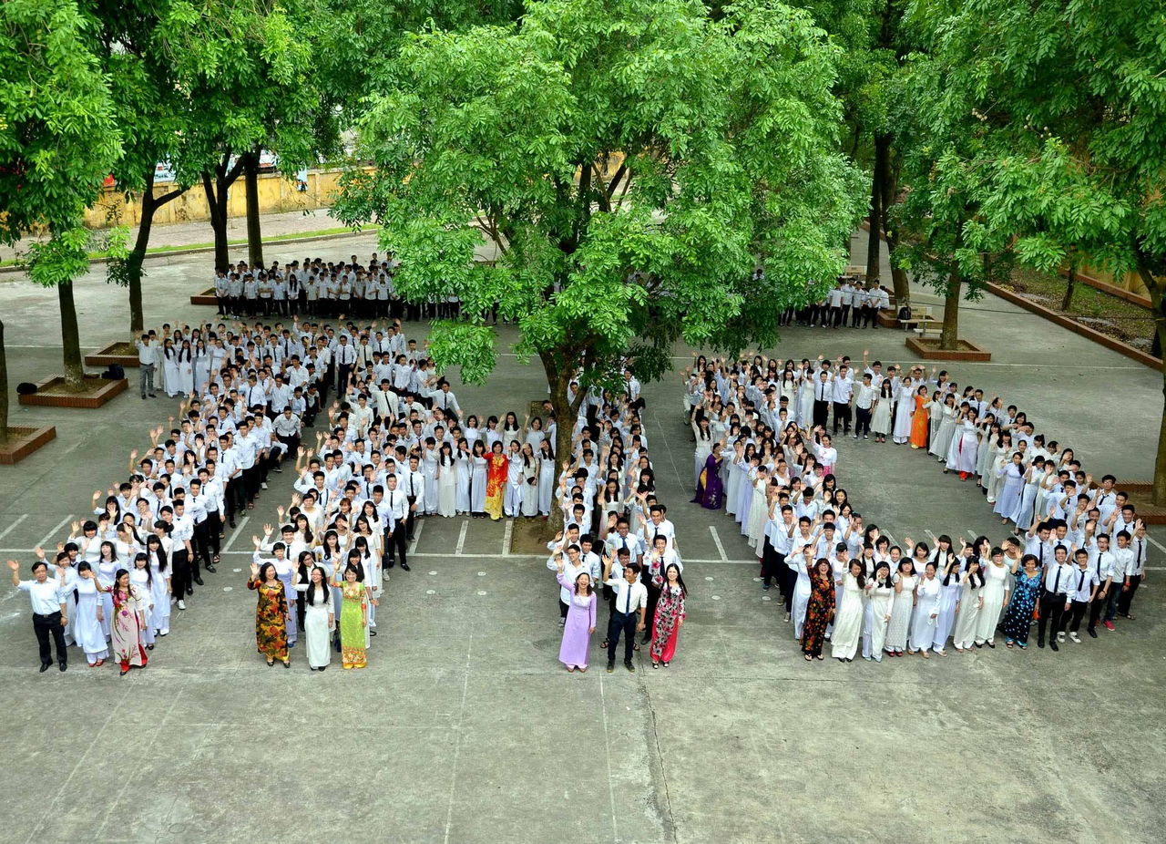 Hnh ảnh cc lớp 12 nin kha 2011 -2014