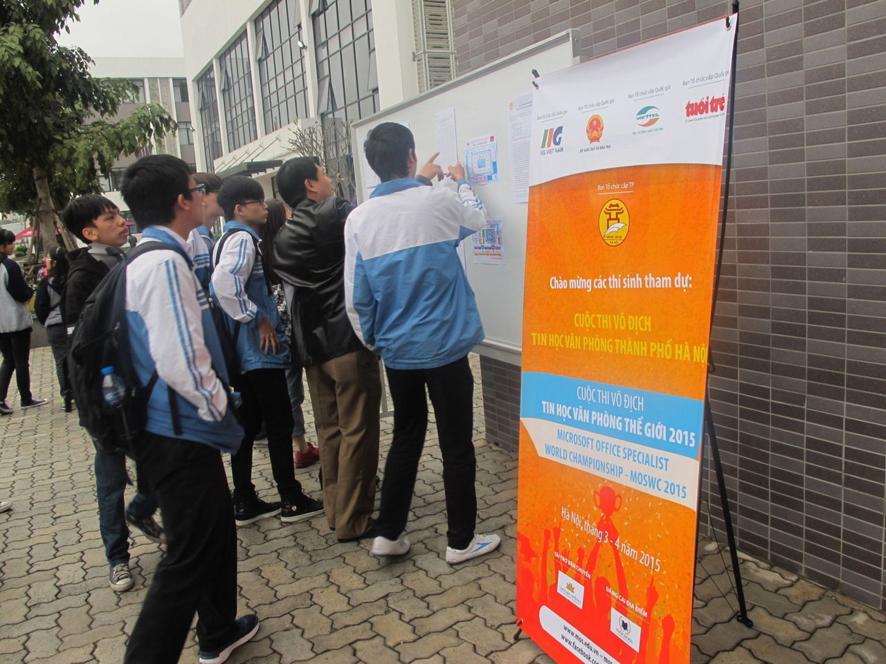 Xem anh dung kich thuoc