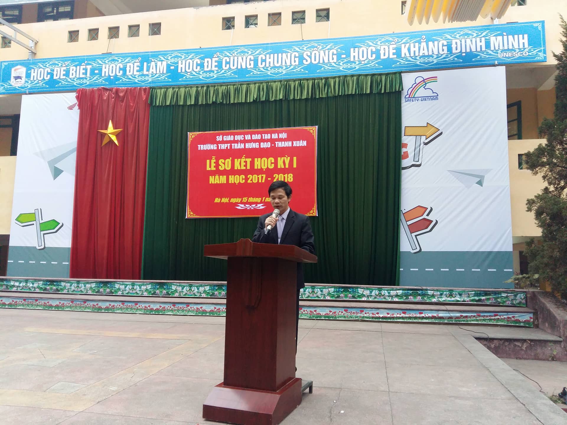 Xem anh dung kich thuoc